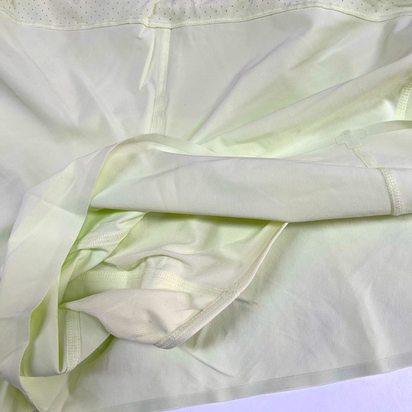 ATHLETA Run with It 3.5 Inch Running Shorts 1X NWT - Picture 7 of 10